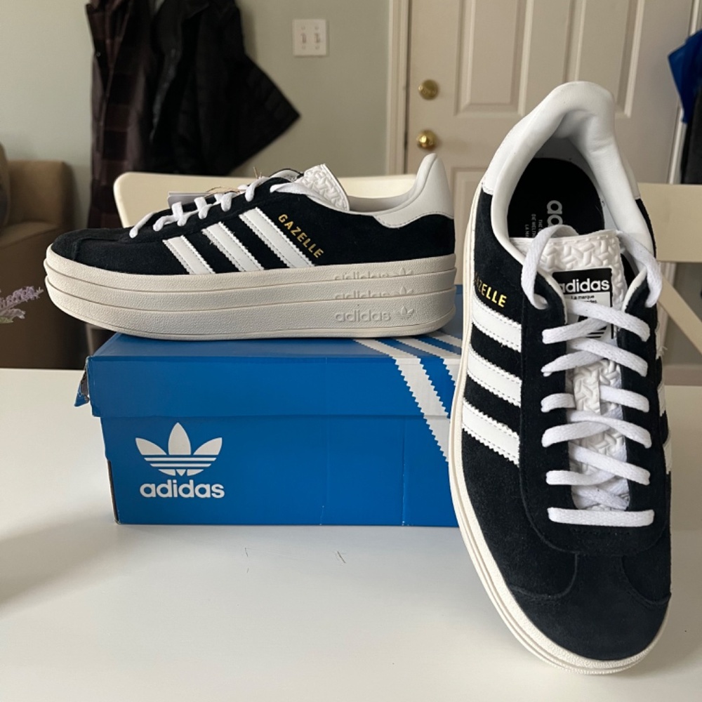 BRAND NEW: Adidas Gazelle Bold Women’s Size 8 - Picture 3 of 5